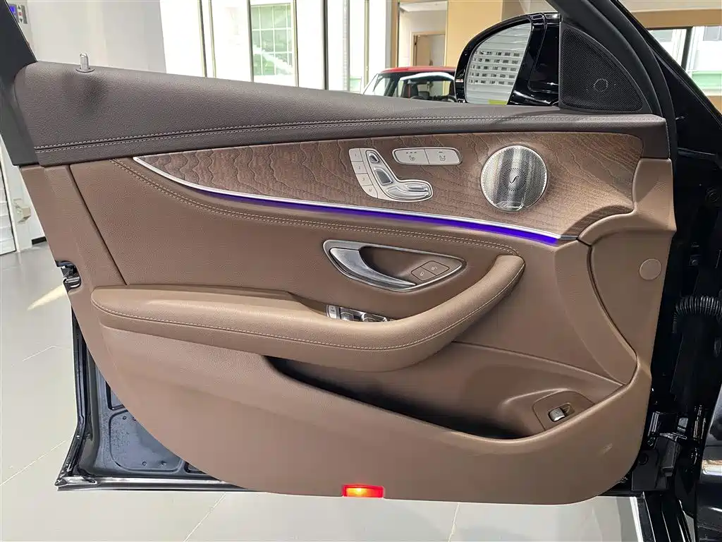 Mercedes-Benz E-Class 2022 E 300 L Luxury Model купить на сайте DeffCars