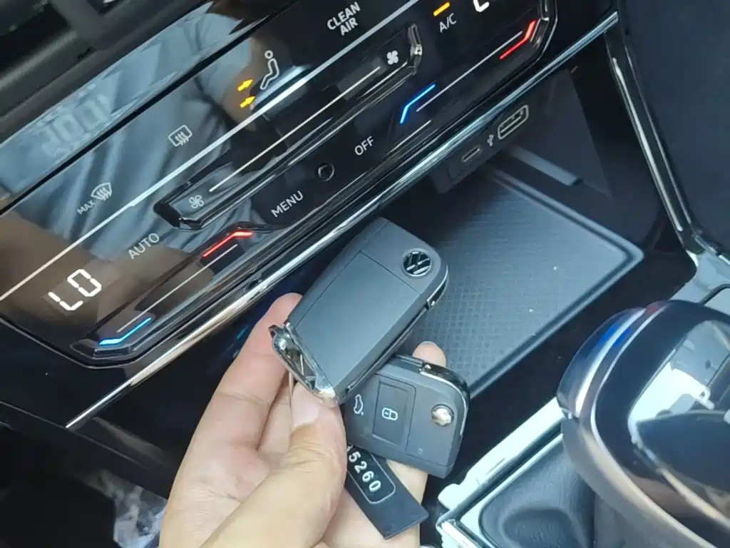 Passat Plug-in Hybrid 2025 430PHEV Hybrid Business Edition купить на сайте DeffCars