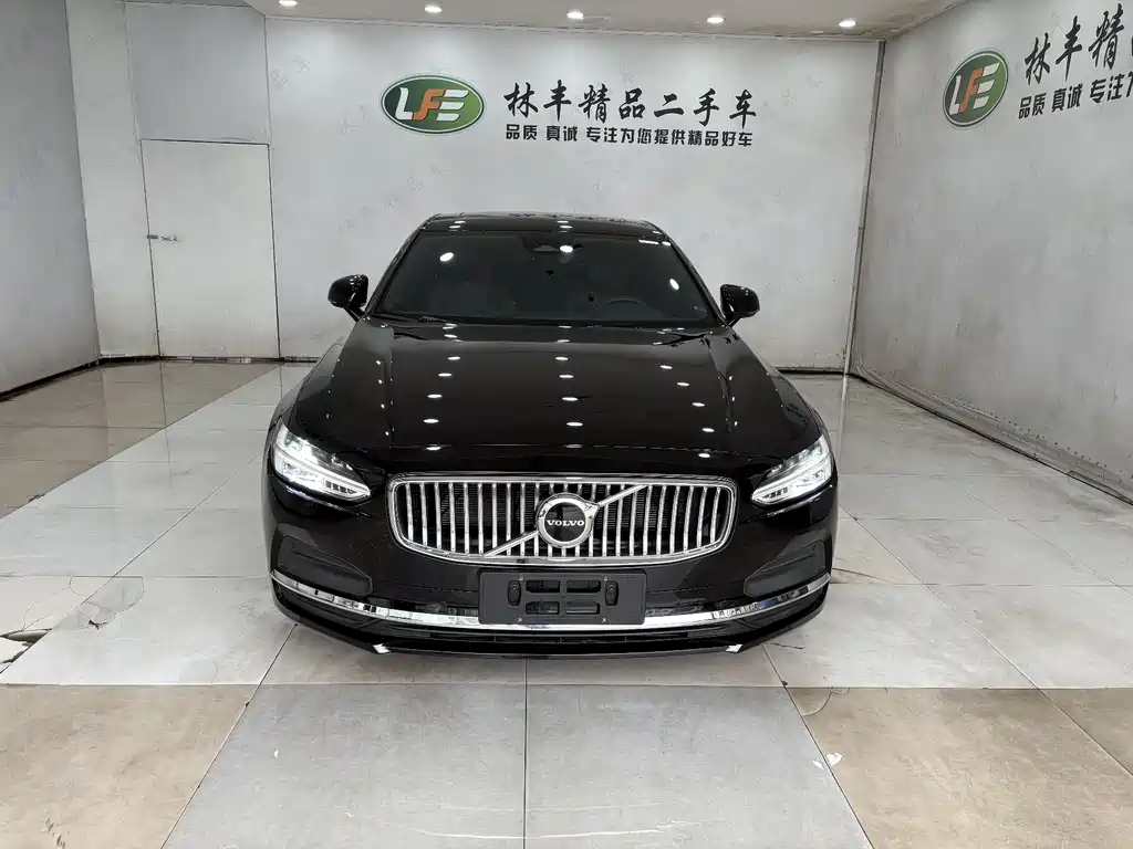 Volvo S90 2025 B5 Zhiyuan Luxury Edition купить на сайте DeffCars