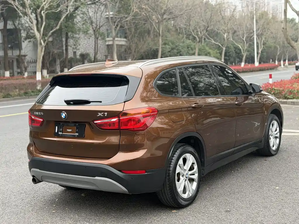 BMW X1 2016 sDrive18Li Exclusive Model купить на сайте DeffCars