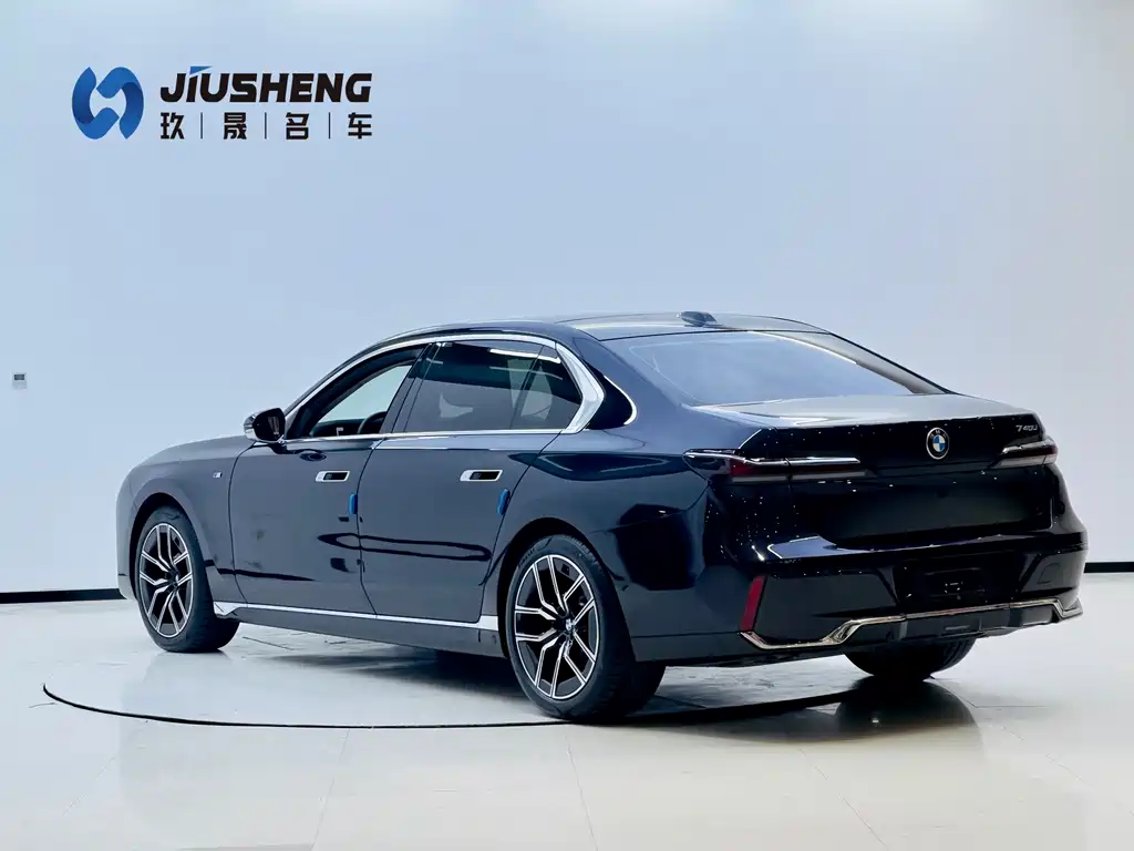 BMW 7 Series 2023 735Li M Sports Package купить на сайте DeffCars