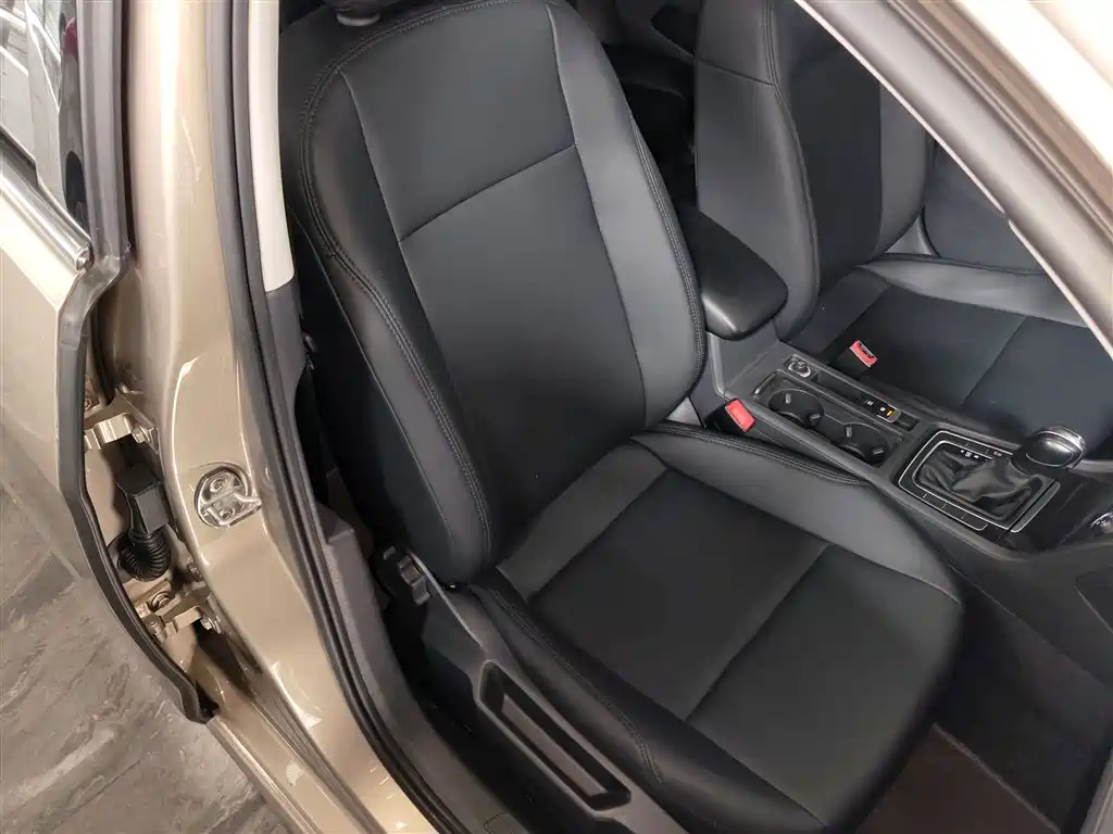 Golf 2019 200TSI DSG Comfort and Progress Edition National VI купить на сайте DeffCars