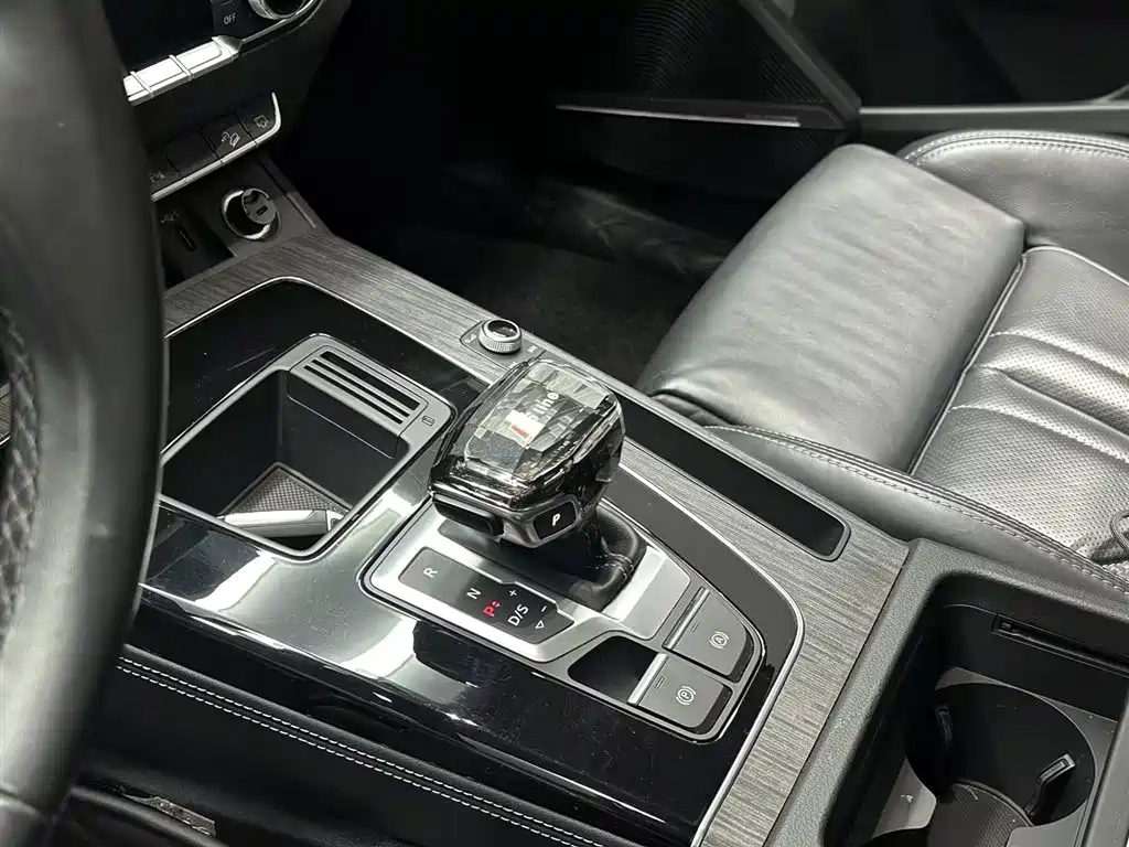 Audi Q5L 2021 45 TFSI Premium Dynamic Model купить на сайте DeffCars