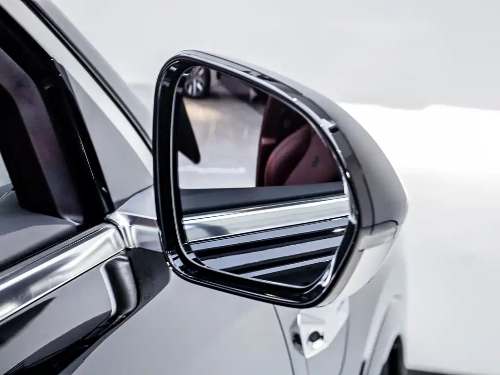 Wenjie M8 2025 extended range Max+ version 53.4kWh 5-seater version (192-line lidar) купить на сайте DeffCars