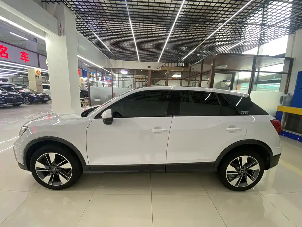 Audi Q2L 2022 35 TFSI fashionable and dynamic купить на сайте DeffCars