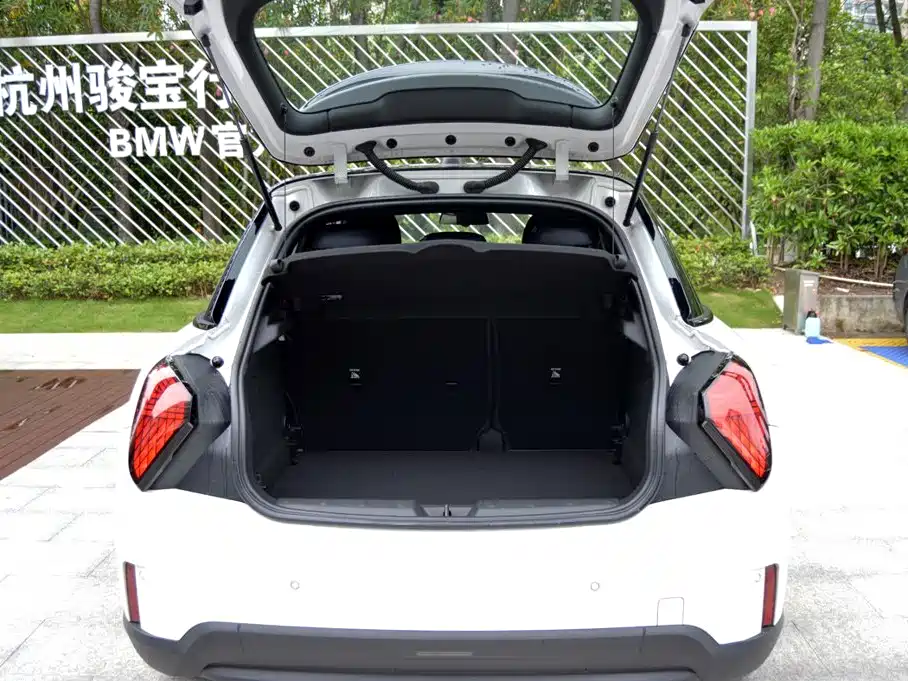 MINI 2025 2.0T COOPER S Artist Five-Door Edition купить на сайте DeffCars