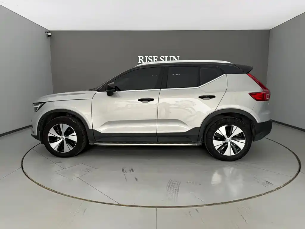 Volvo XC40 2023 B3 Zhiyuan Luxury Edition купить на сайте DeffCars