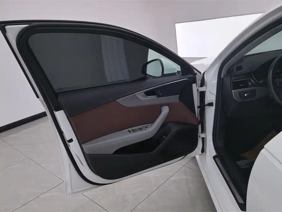Audi A4L 2018 30th Anniversary Model 40 TFSI Enterprising купить на сайте DeffCars