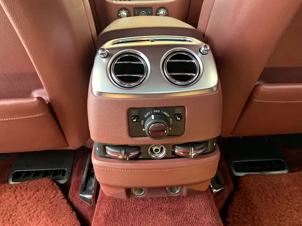 Ghost 2014 6.6T Standard Edition купить на сайте DeffCars