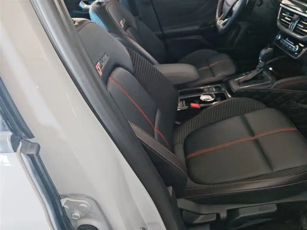 Focus 2022 Sedan EcoBoost 180 Automatic ST Line купить на сайте DeffCars