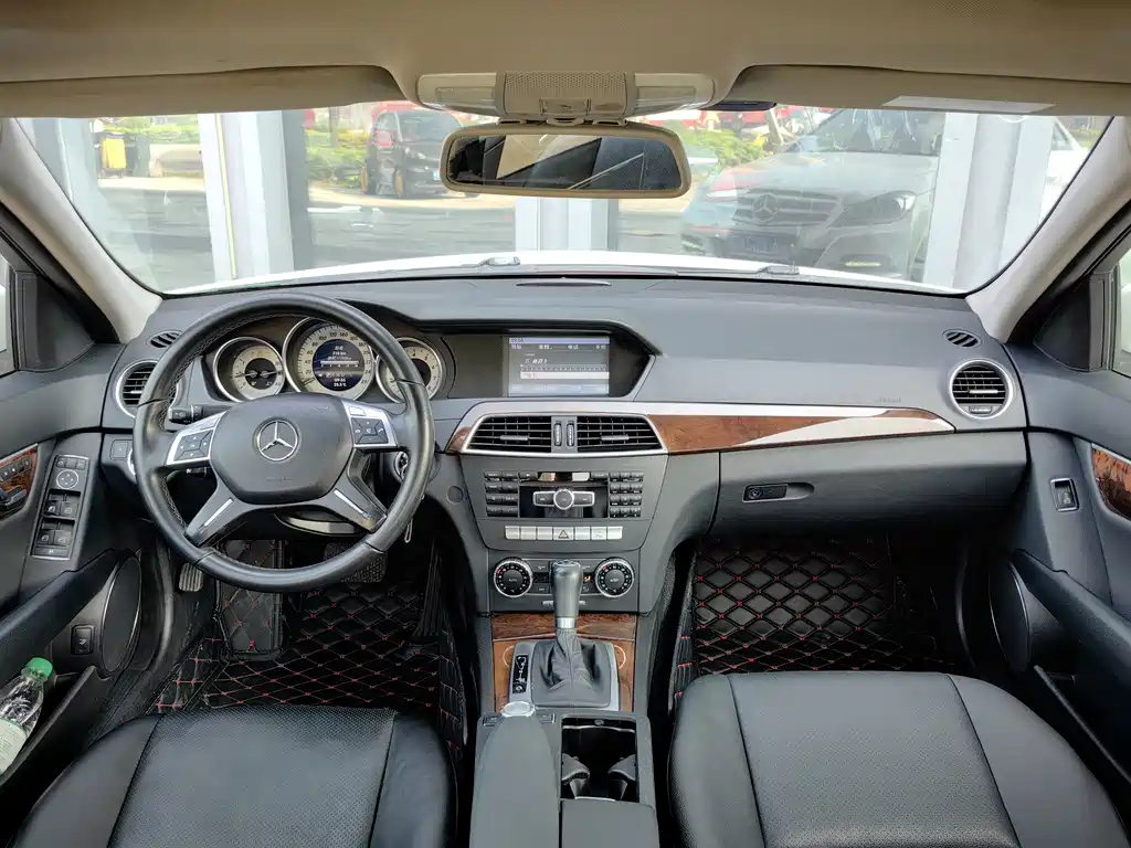 Mercedes-Benz C-Class 2013 C 260 CGI Elegant купить на сайте DeffCars