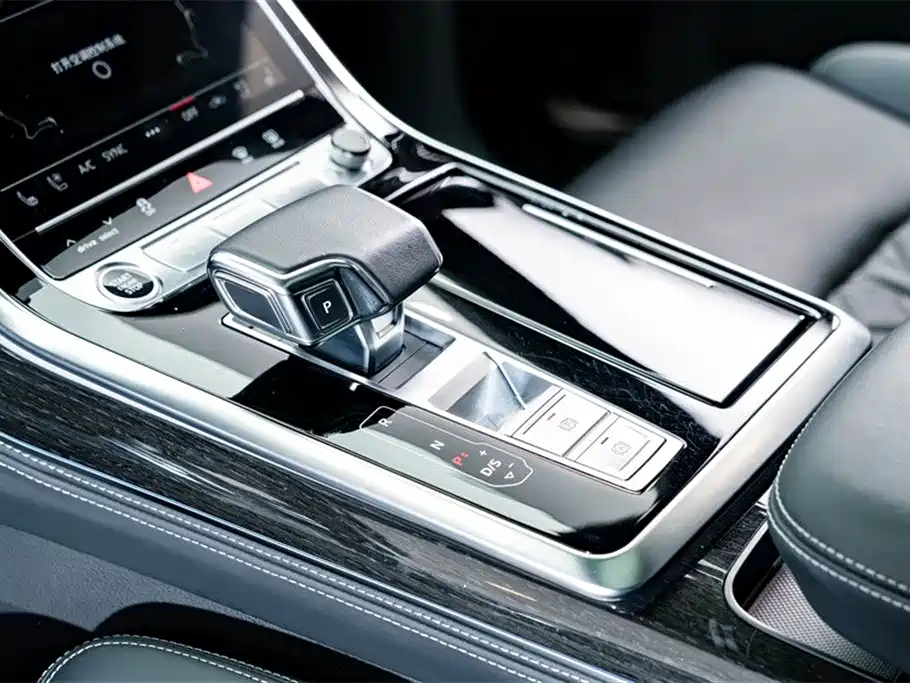Audi Q8 2022 55 TFSI exclusive dynamic model купить на сайте DeffCars