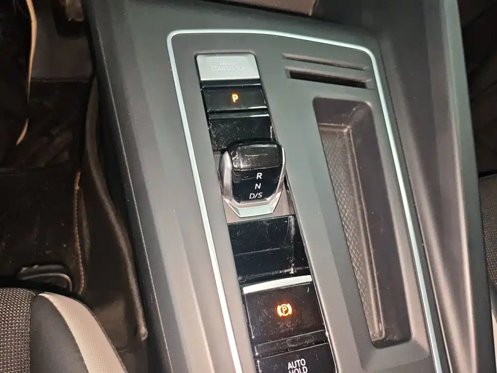 Golf 2023 facelift 280TSI DSG Pro купить на сайте DeffCars