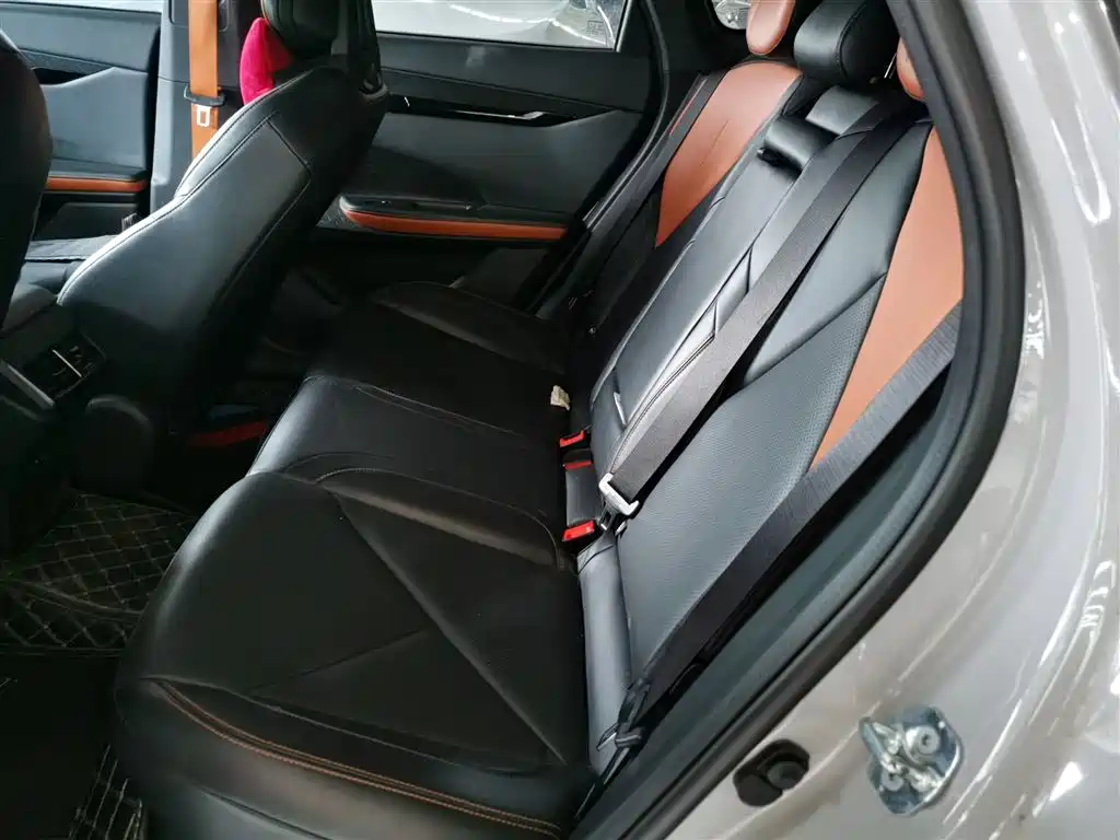 Changan UNI-V 2022 1.5T smart pilot model купить на сайте DeffCars