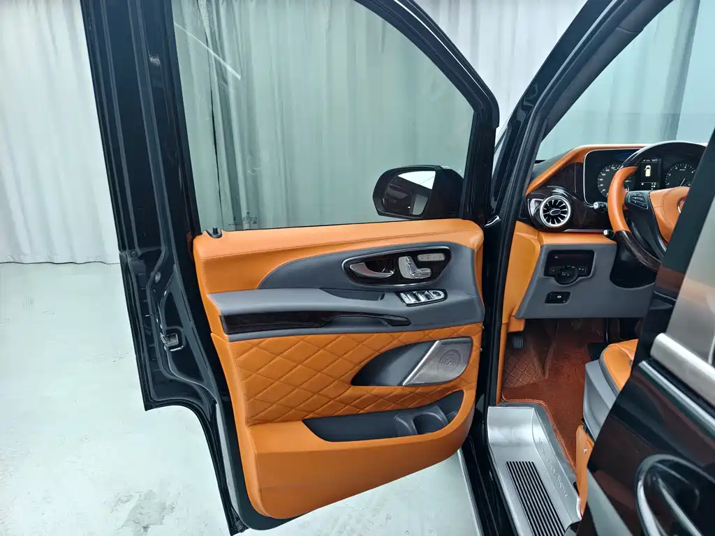 Vito 2021 2.0T Business Edition 7 seats купить на сайте DeffCars