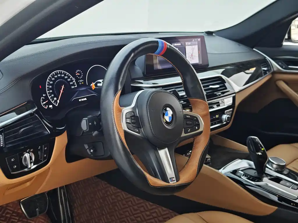 BMW 5 Series 2019 530Li Leading M Sports Package купить на сайте DeffCars