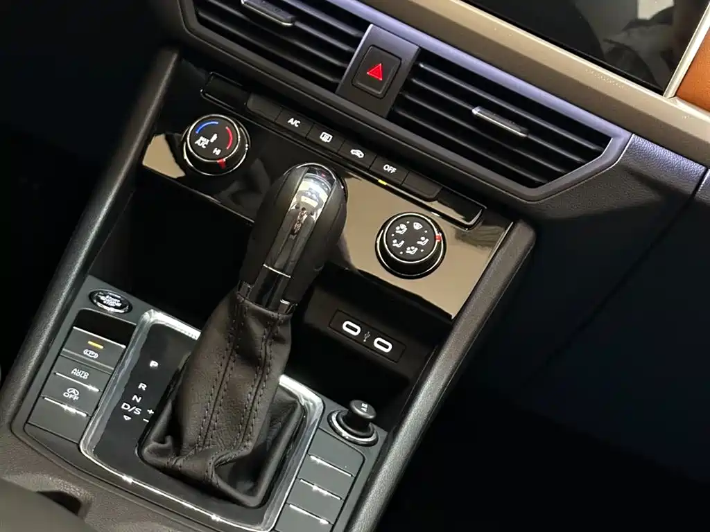 Bora 2026 200TSI DSG Yue Xing Navigation Edition купить на сайте DeffCars