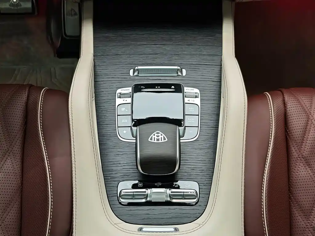 Maybach GLS 2025 GLS 600 4MATIC Extreme Night Edition купить на сайте DeffCars