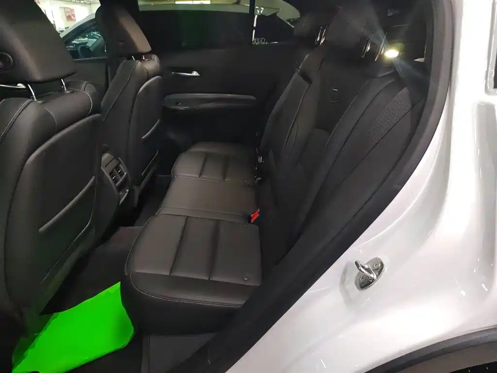 Cadillac XT4 2024 28T two-wheel drive premium model купить на сайте DeffCars