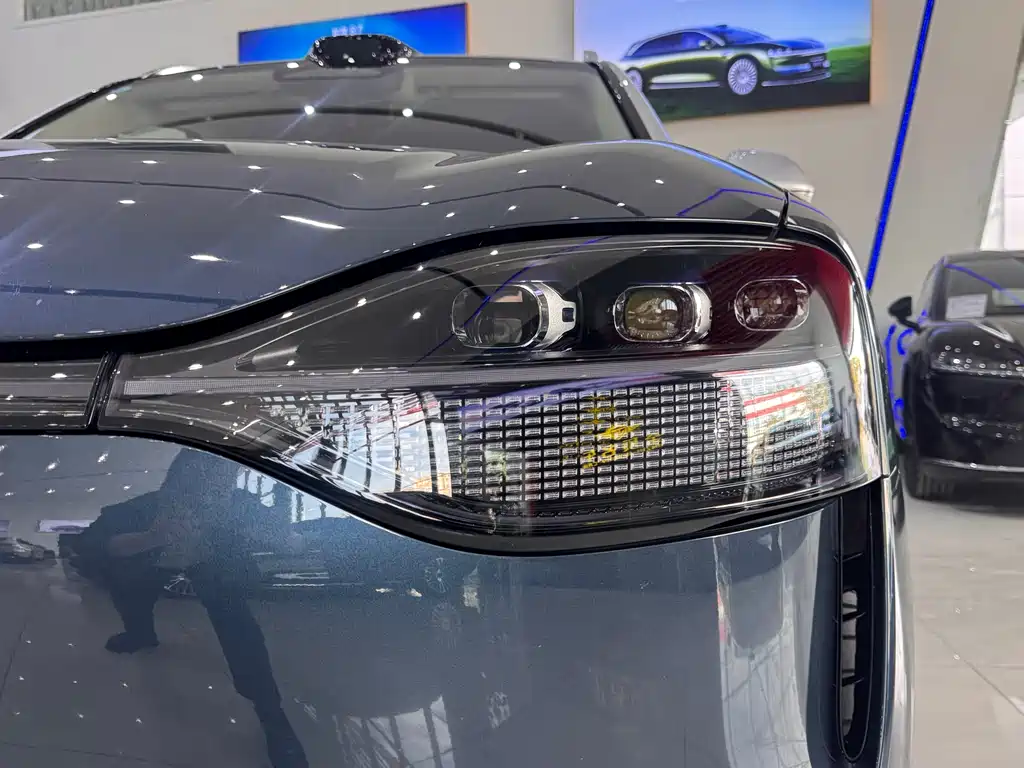 Wenjie M9 2024 extended range Ultra version 42kWh 6-seater version купить на сайте DeffCars