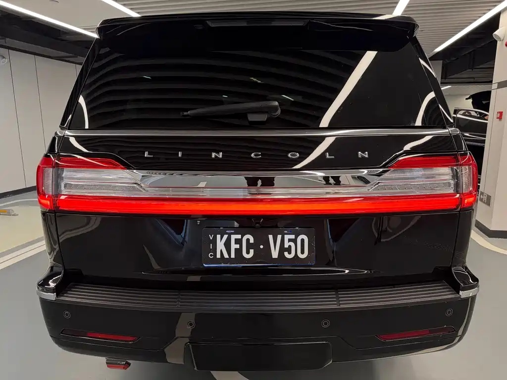 Navigator 2020 3.5T Long Axis Presidential Edition купить на сайте DeffCars