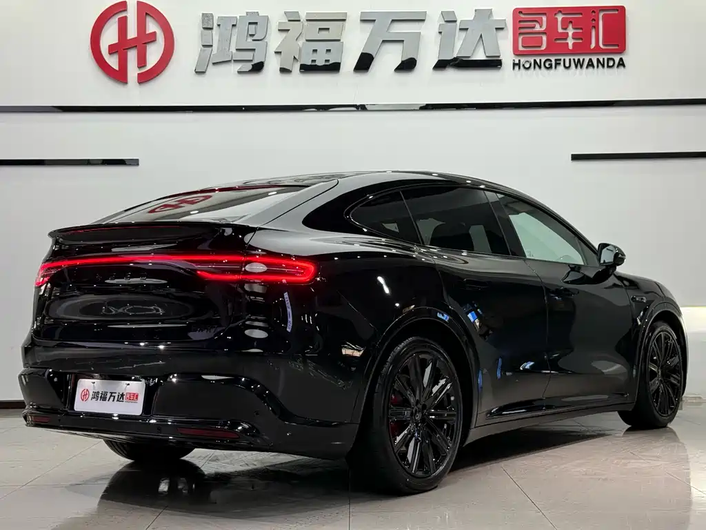 Zhijie R7 2026 pure electric UItra купить на сайте DeffCars