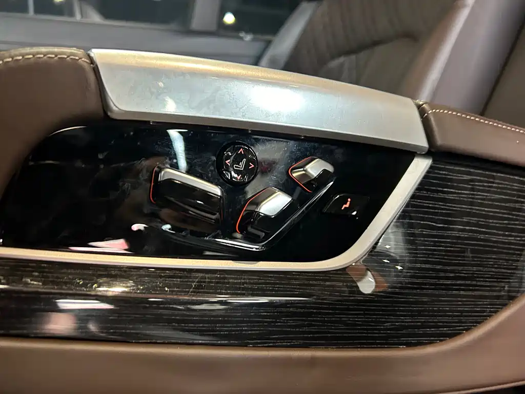 BMW 7 Series 2021 730Li M Sports Package купить на сайте DeffCars