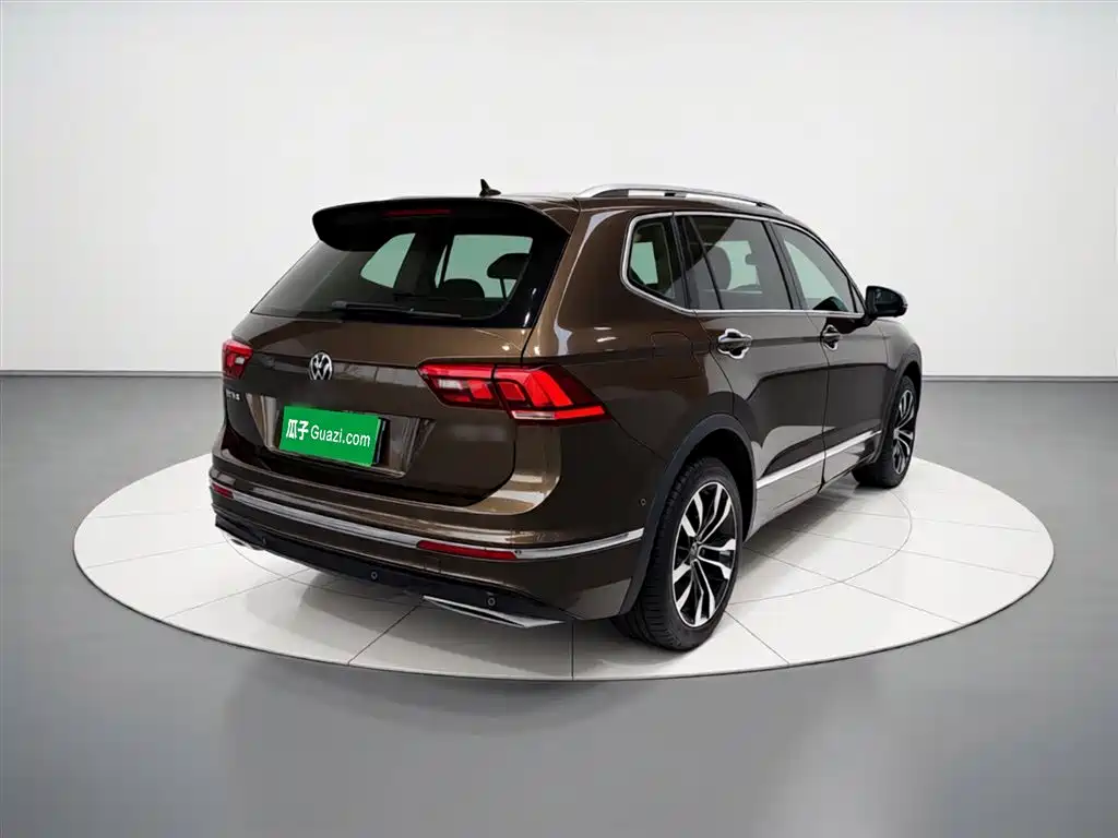 Tiguan L 2021 330TSI automatic two-wheel drive R-Line version купить на сайте DeffCars