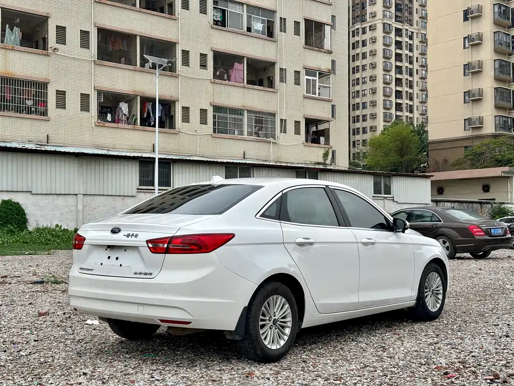 Escort 2017 1.5L automatic comfort model купить на сайте DeffCars