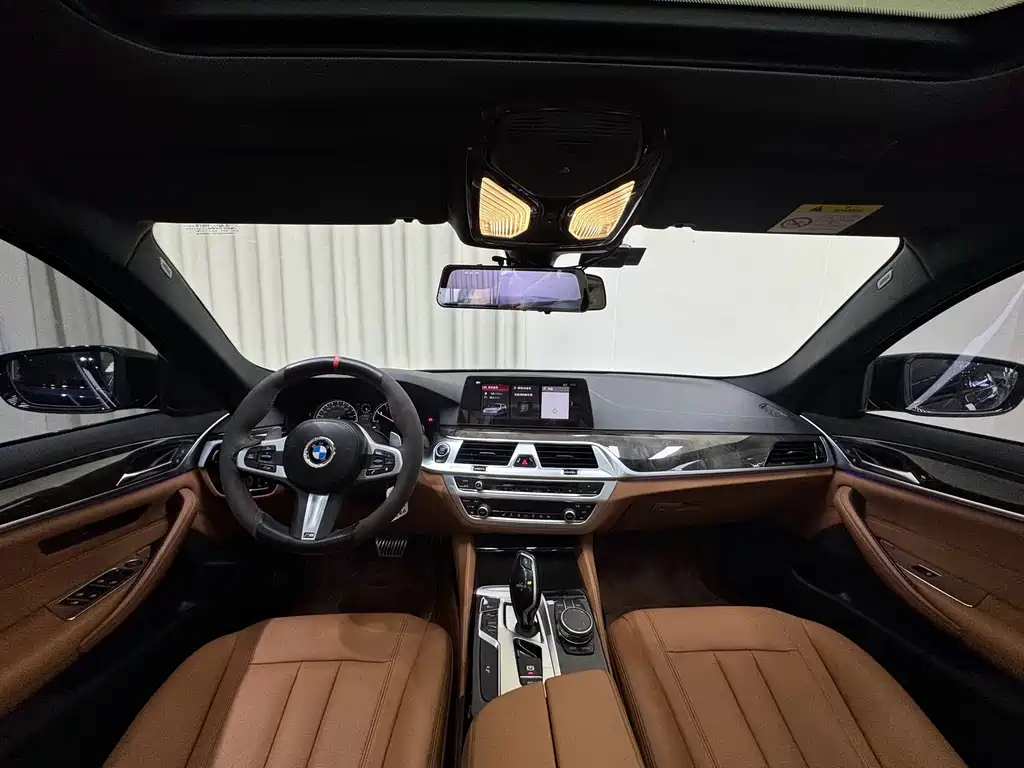 BMW 5 Series 2018 530Li Leading M Sports Package купить на сайте DeffCars
