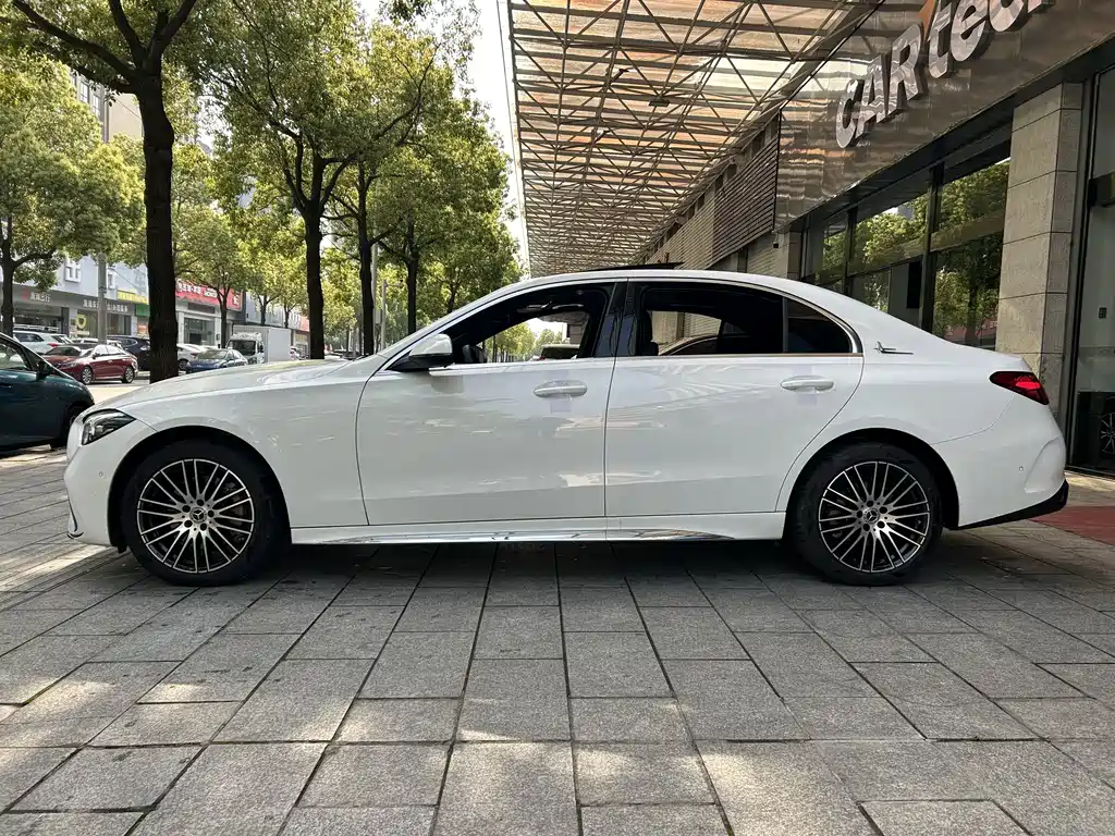 Mercedes-Benz C-Class 2024 facelift C 260 L sports version купить на сайте DeffCars