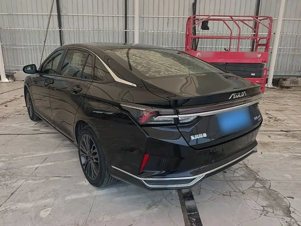 Yixuan max 2021 1.5T Ultra Daddy Edition купить на сайте DeffCars