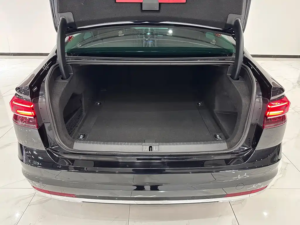 Huiang 2019 380TSI 2WD Business Edition National VI купить на сайте DeffCars