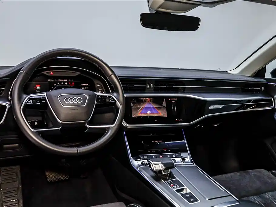 Audi A7L 2024 45TFSI S-line Dream Building Liquid Crystal Package купить на сайте DeffCars