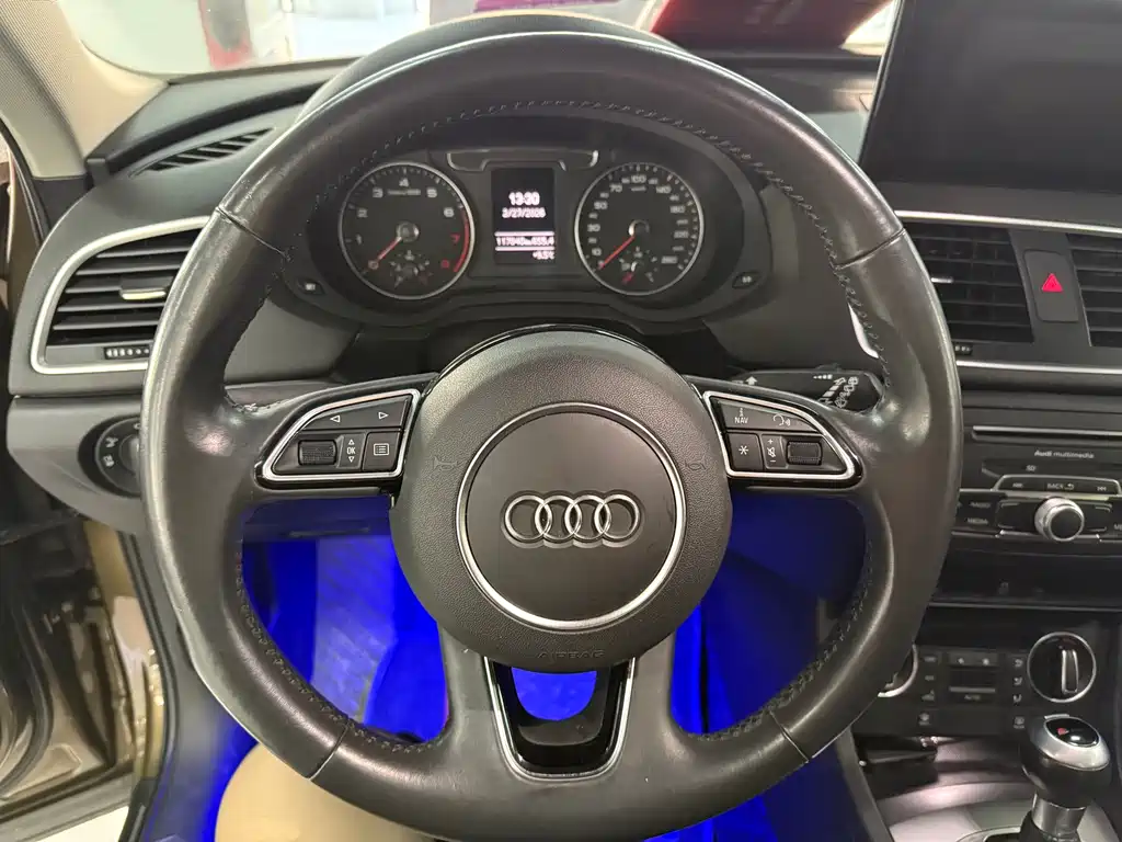 Audi Q3 2018 30 TFSI Fashionable Collection Edition купить на сайте DeffCars