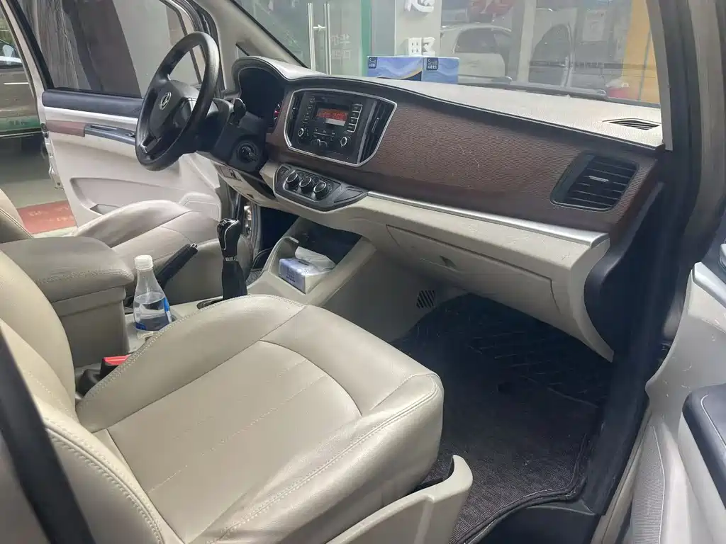 Lingzhi 2020 M5L 1.6L luxury model 7 seats купить на сайте DeffCars