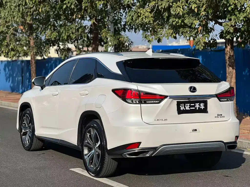 Lexus RX 2020 facelift 300 four-wheel drive elegant version купить на сайте DeffCars