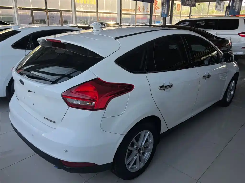 Focus 2018 hatchback classic 1.6L automatic stylish smart mobility version купить на сайте DeffCars
