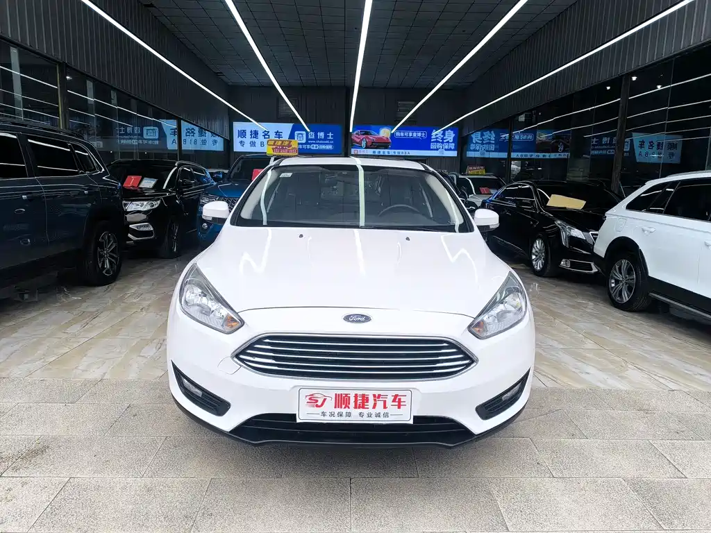 Focus 2018 sedan classic 1.6L automatic stylish smart mobility version купить на сайте DeffCars