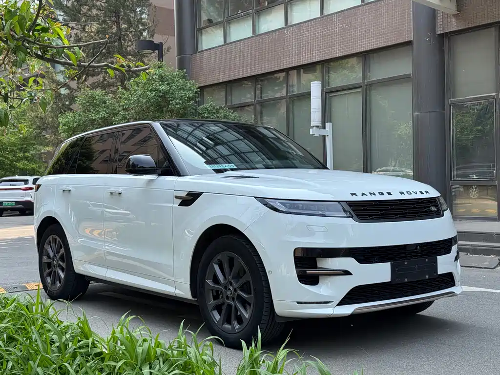 Range Rover Sport 2023 400PS Dynamic SE купить на сайте DeffCars