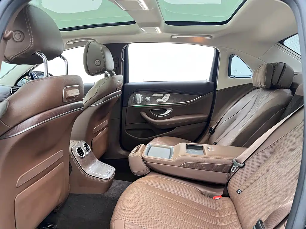 Mercedes-Benz E-Class 2021 E 300 L Premium Model купить на сайте DeffCars