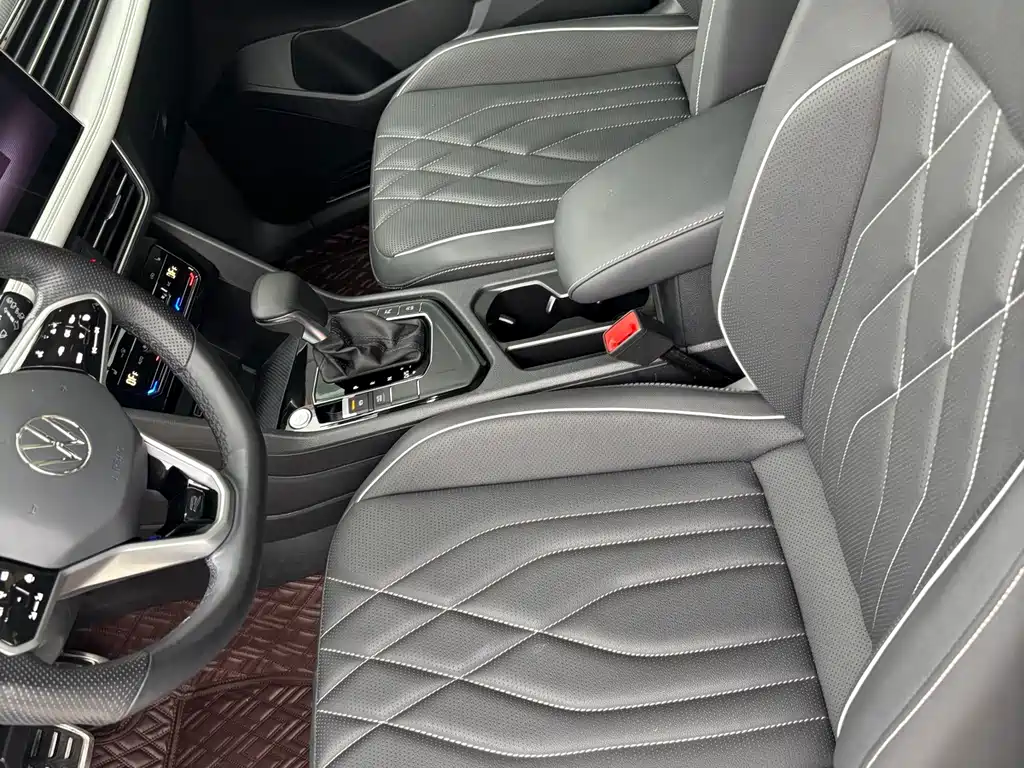 Tiguan L 2023 330TSI automatic two-wheel drive R-Line version купить на сайте DeffCars