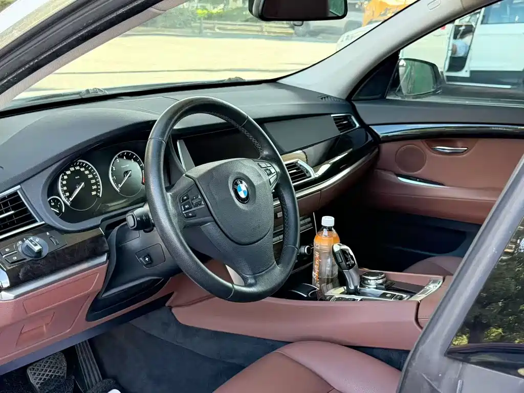 BMW 5 Series GT 2015 528i Leading Model купить на сайте DeffCars