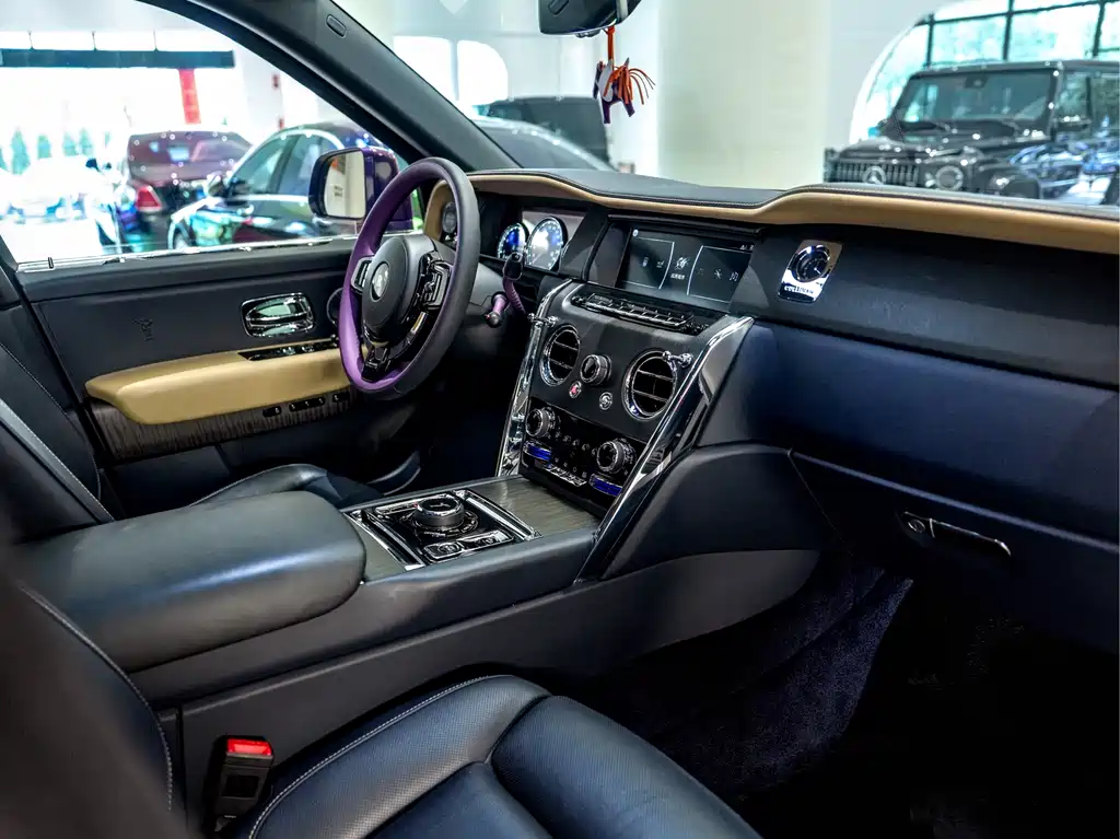 Cullinan 2018 four-seat version купить на сайте DeffCars