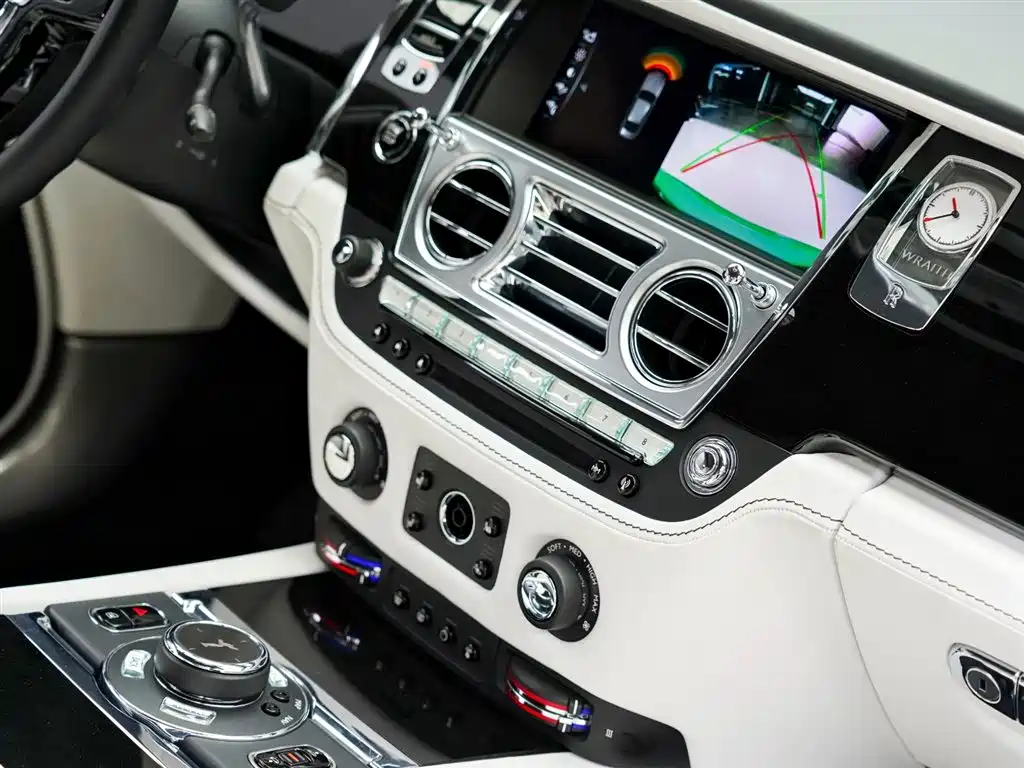 Phantom 2018 6.6T standard model купить на сайте DeffCars