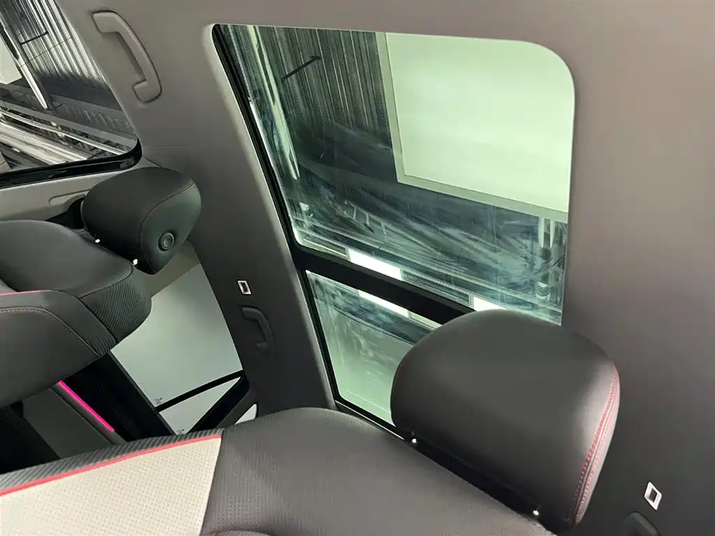 Touron 2023 Touron X facelift 380TSI four-wheel drive luxury version купить на сайте DeffCars