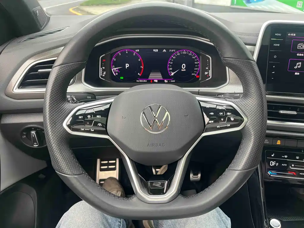 T-ROC 2023 300TSI DSG two-wheel drive starlight version купить на сайте DeffCars