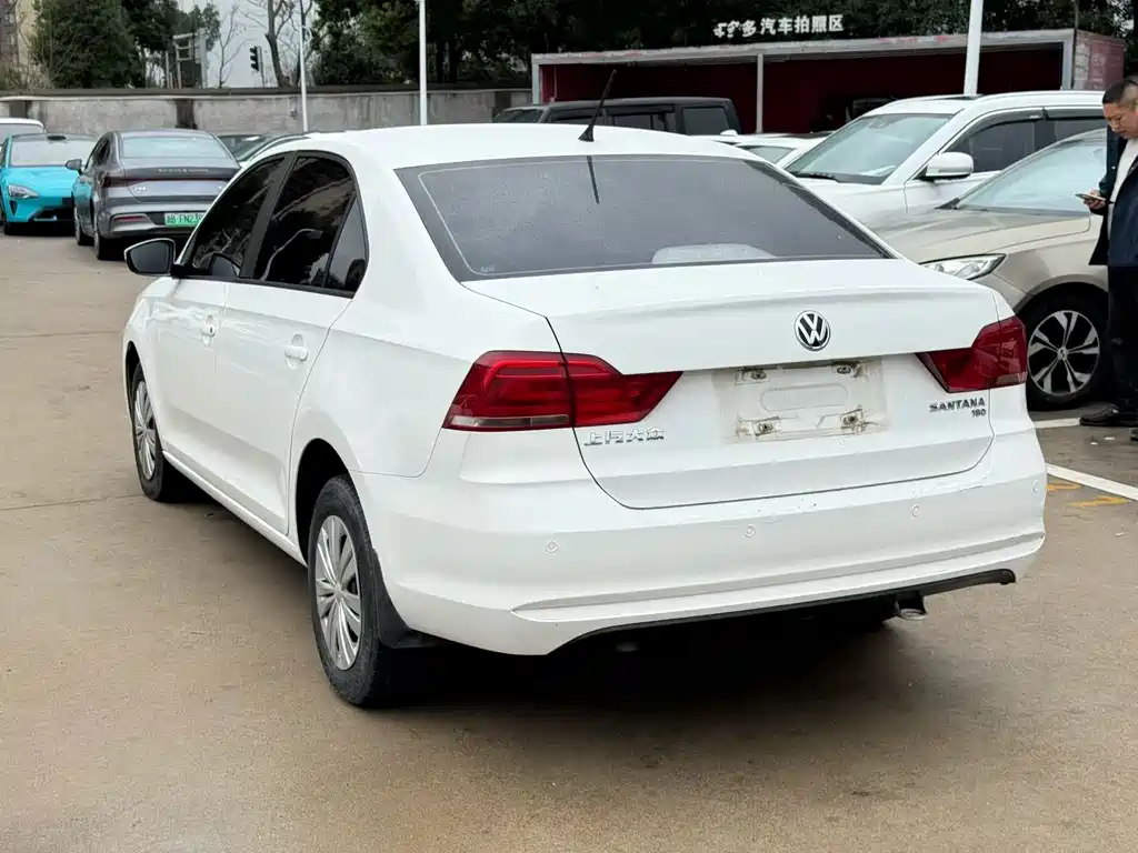 Santana 2016 1.6L automatic fashion version купить на сайте DeffCars