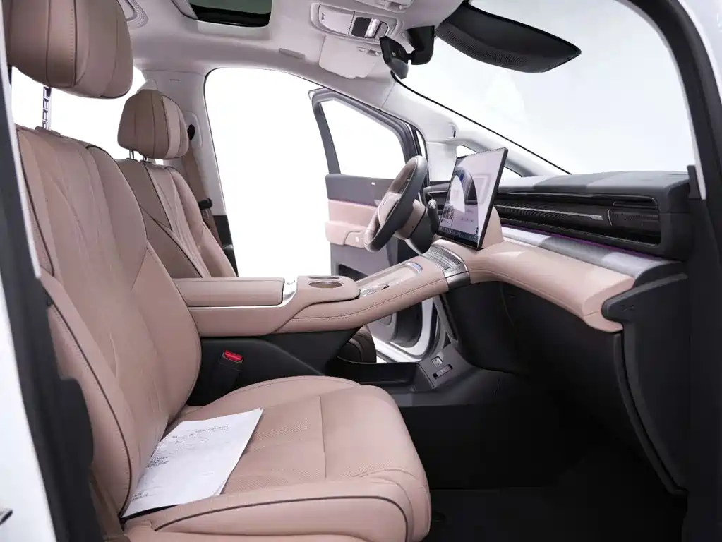 Xpeng X9 2025 pure electric 740 long battery life Max купить на сайте DeffCars