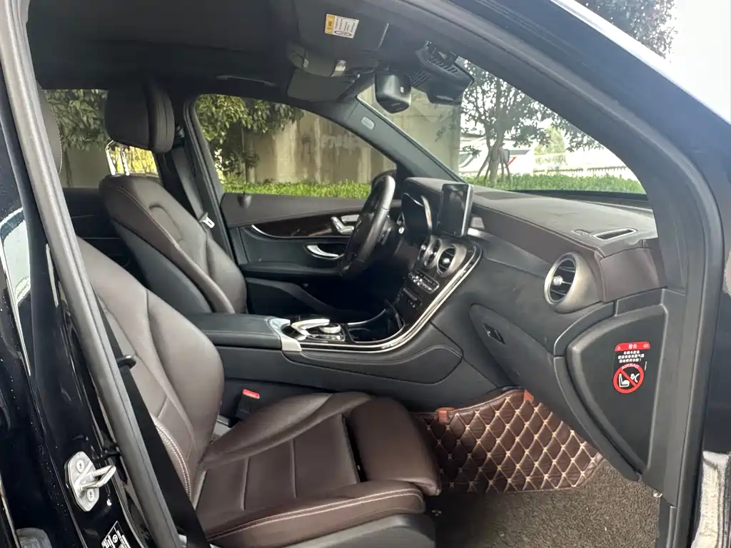 Mercedes-Benz GLC 2018 GLC 260 4MATIC luxury model купить на сайте DeffCars